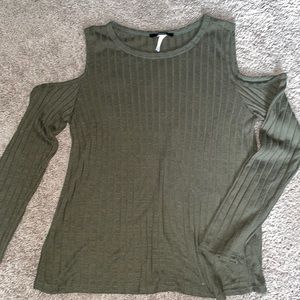 Open shoulder long sleeve